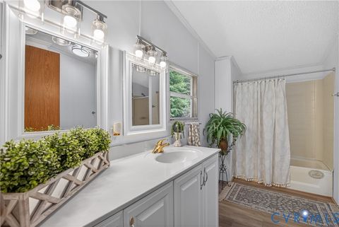 Tiny photo for 4055 Leigh Mountain Road, Green Bay, VA 23942 (MLS # 2611589)