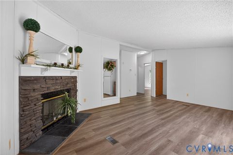 Tiny photo for 4055 Leigh Mountain Road, Green Bay, VA 23942 (MLS # 2611589)
