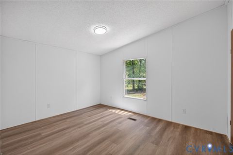 Tiny photo for 4055 Leigh Mountain Road, Green Bay, VA 23942 (MLS # 2611589)