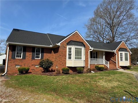 Photo of 8324 Franklin Lane, Mechanicsville, VA 23111 (MLS # 2606132)