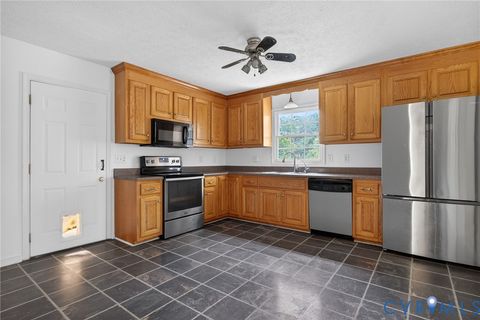 Tiny photo for 17200 Jolly Road, Disputanta, VA 23842 (MLS # 2612856)