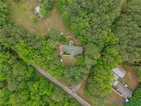 Tiny photo for 17200 Jolly Road, Disputanta, VA 23842 (MLS # 2612856)