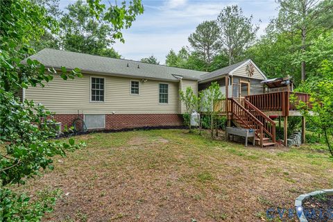Tiny photo for 17200 Jolly Road, Disputanta, VA 23842 (MLS # 2612856)