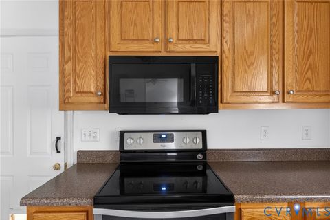 Tiny photo for 17200 Jolly Road, Disputanta, VA 23842 (MLS # 2612856)
