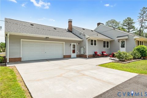 Tiny photo for 540 West Main Street, Wakefield, VA 23883 (MLS # 2616472)