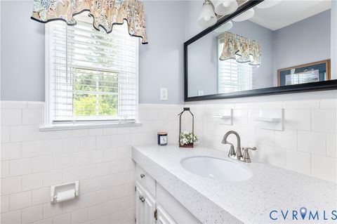 Tiny photo for 540 West Main Street, Wakefield, VA 23883 (MLS # 2616472)
