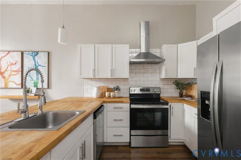 Tiny photo for 2112 Dinwiddie Avenue, Richmond, VA 23224 (MLS # 2628356)