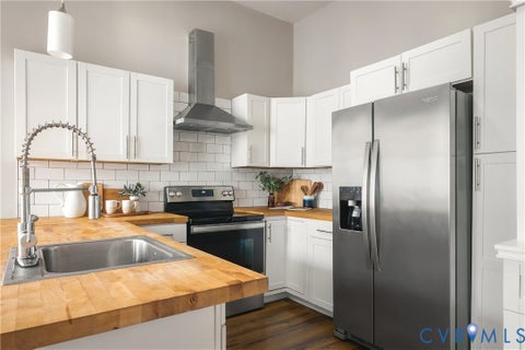 Tiny photo for 2112 Dinwiddie Avenue, Richmond, VA 23224 (MLS # 2628356)