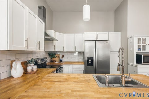Tiny photo for 2112 Dinwiddie Avenue, Richmond, VA 23224 (MLS # 2628356)