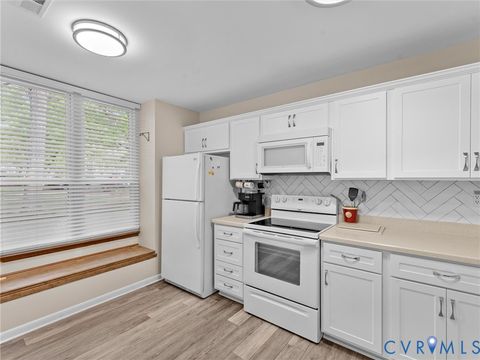 Tiny photo for 2828 Woodbridge Crossing Court, Midlothian, VA 23112 (MLS # 2608557)