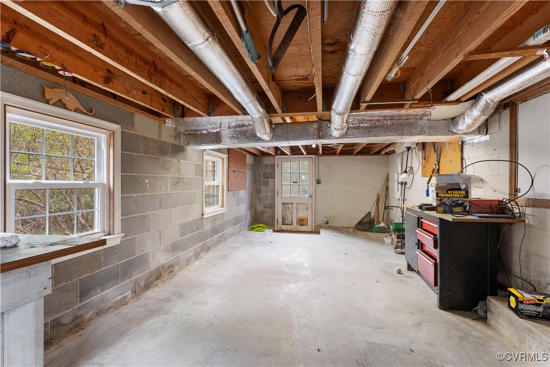 Richmond, Virginia 23225, United States, 3 Bedrooms Bedrooms, ,2 BathroomsBathrooms,Residential,Pending,89366