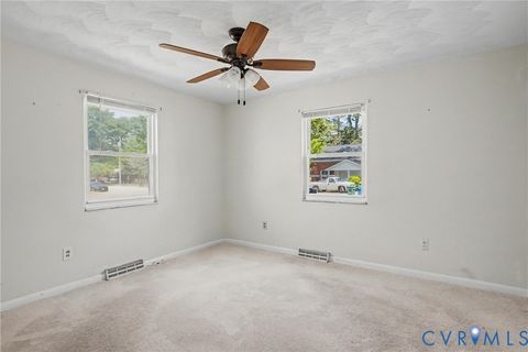 Tiny photo for 407 Henry Street, Suffolk, VA 23434 (MLS # 2609416)