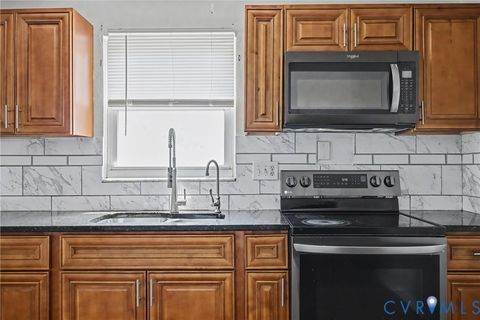 Tiny photo for 407 Henry Street, Suffolk, VA 23434 (MLS # 2609416)