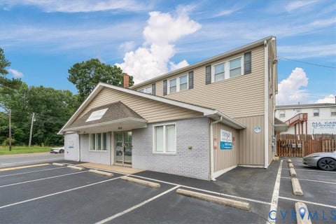 Photo of 1911 Dixon Street, Fredericksburg, VA 22401 (MLS # 2625235)