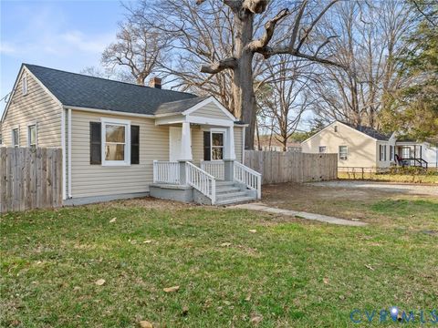 Photo of 624 Effingham Drive, Richmond, VA 23224 (MLS # 2606284)