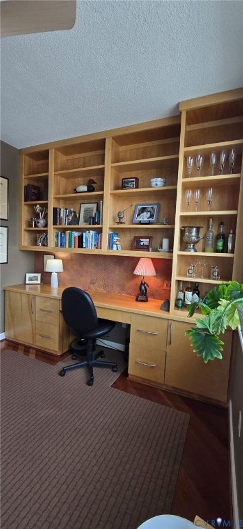 Tiny photo for 1101 Haxall Point Pt #815, Richmond, VA 23219 (MLS # 2608430)