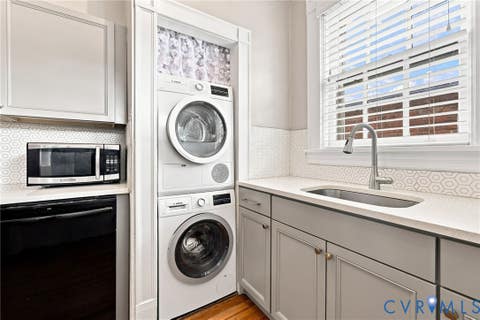 Tiny photo for 2235 Monument Avenue #U8, Richmond, VA 23220 (MLS # 2621720)
