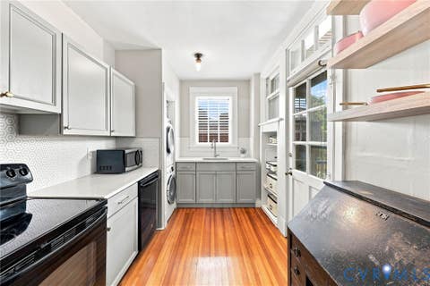 Tiny photo for 2235 Monument Avenue #U8, Richmond, VA 23220 (MLS # 2621720)