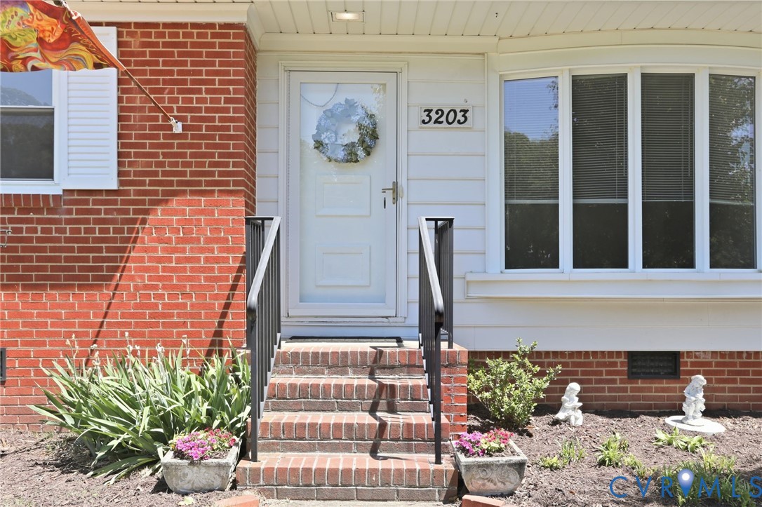 3203 Dancer Road