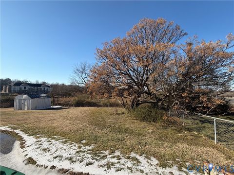 Tiny photo for 904 Augusta Avenue, Petersburg, VA 23803 (MLS # 2603250)