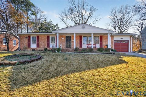 Photo of 61 Sandra Drive, Newport News, VA 23608 (MLS # 2532509)