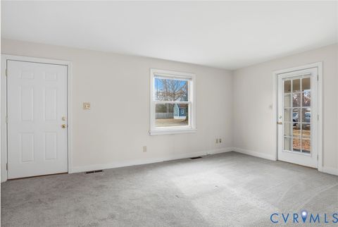 Tiny photo for 6408 Crescent Parkway, Richmond, VA 23226 (MLS # 2603324)