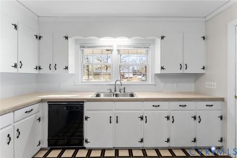 Tiny photo for 2580 Jefferson Avenue, Victoria, VA 23974 (MLS # 2600096)