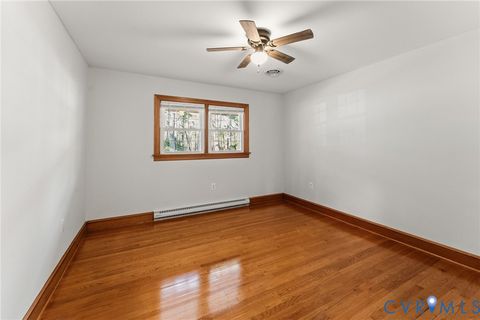 Tiny photo for 2580 Jefferson Avenue, Victoria, VA 23974 (MLS # 2600096)