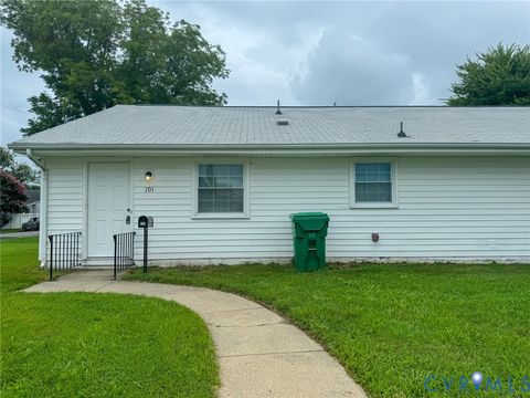 Photo of 101 Lyons Avenue, Colonial Heights, VA 23834 (MLS # 2533900)
