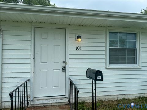 Tiny photo for 101 Lyons Avenue, Colonial Heights, VA 23834 (MLS # 2533900)