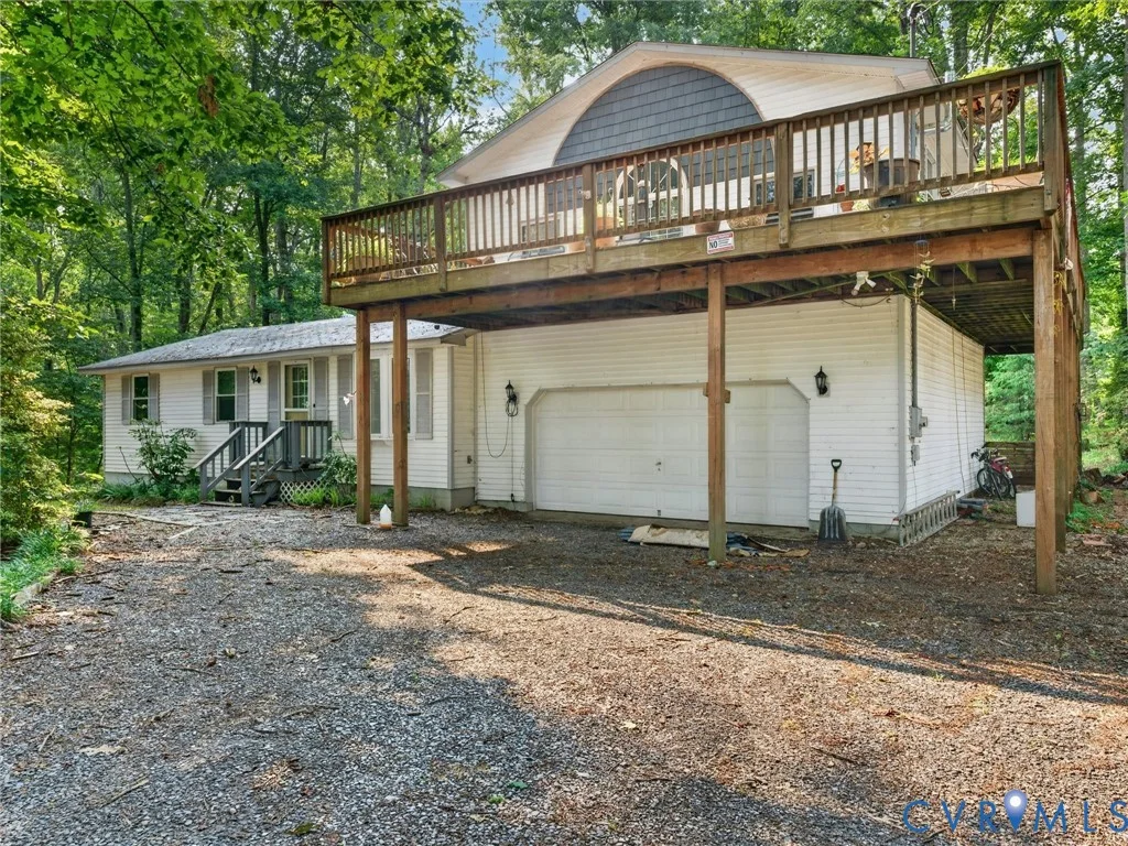 64 Lakeside Drive