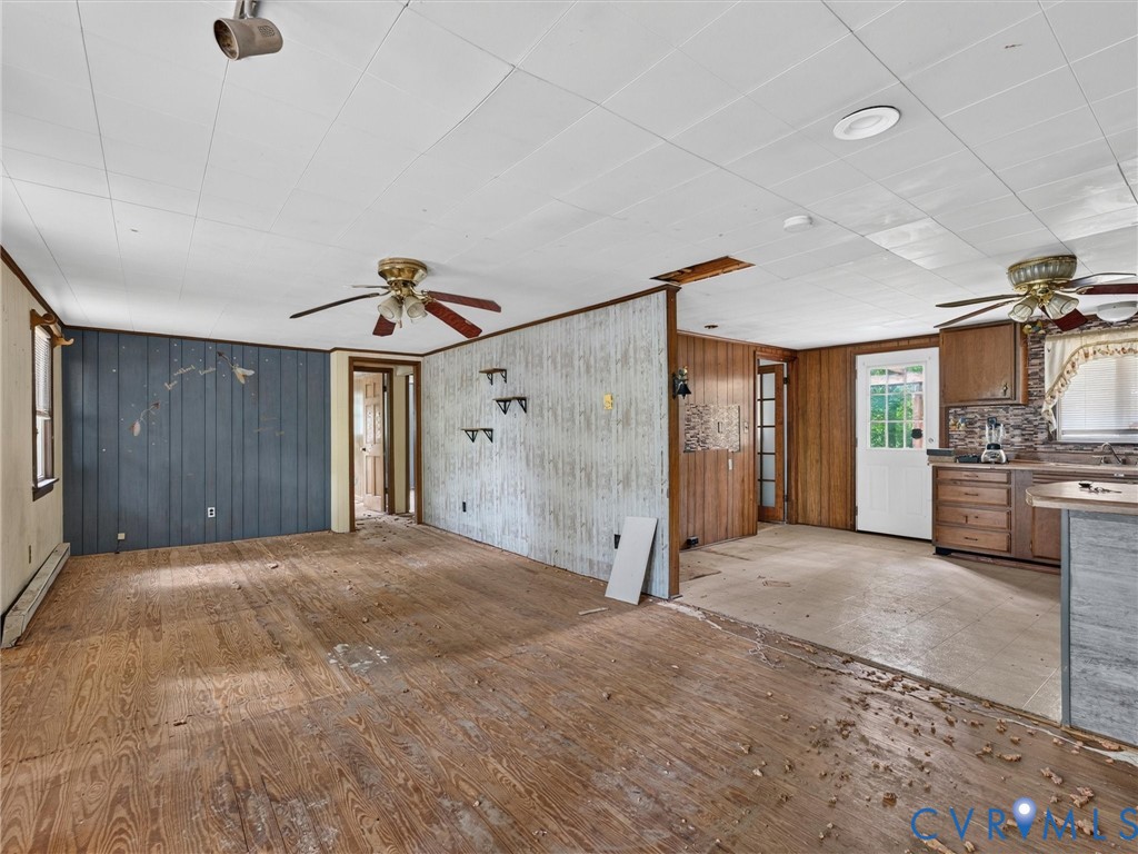 64 Lakeside Drive