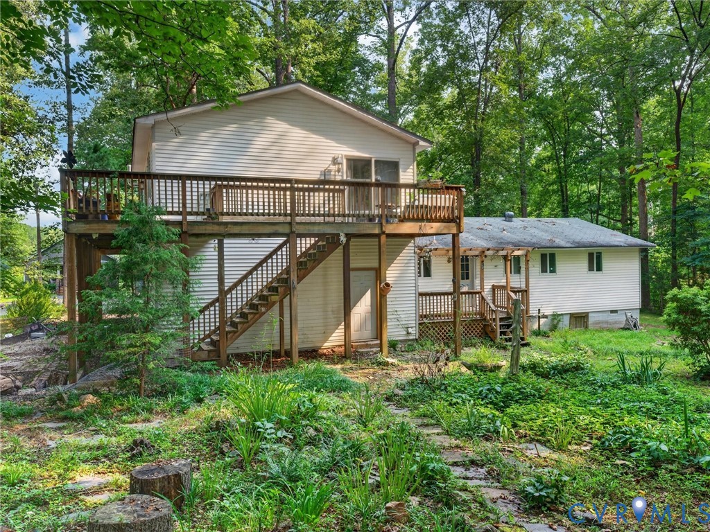 64 Lakeside Drive