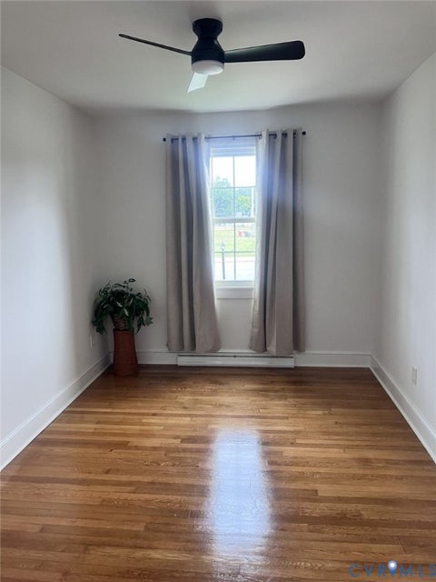 Tiny photo for 404 Ivey Avenue, Colonial Heights, VA 23834 (MLS # 2628174)