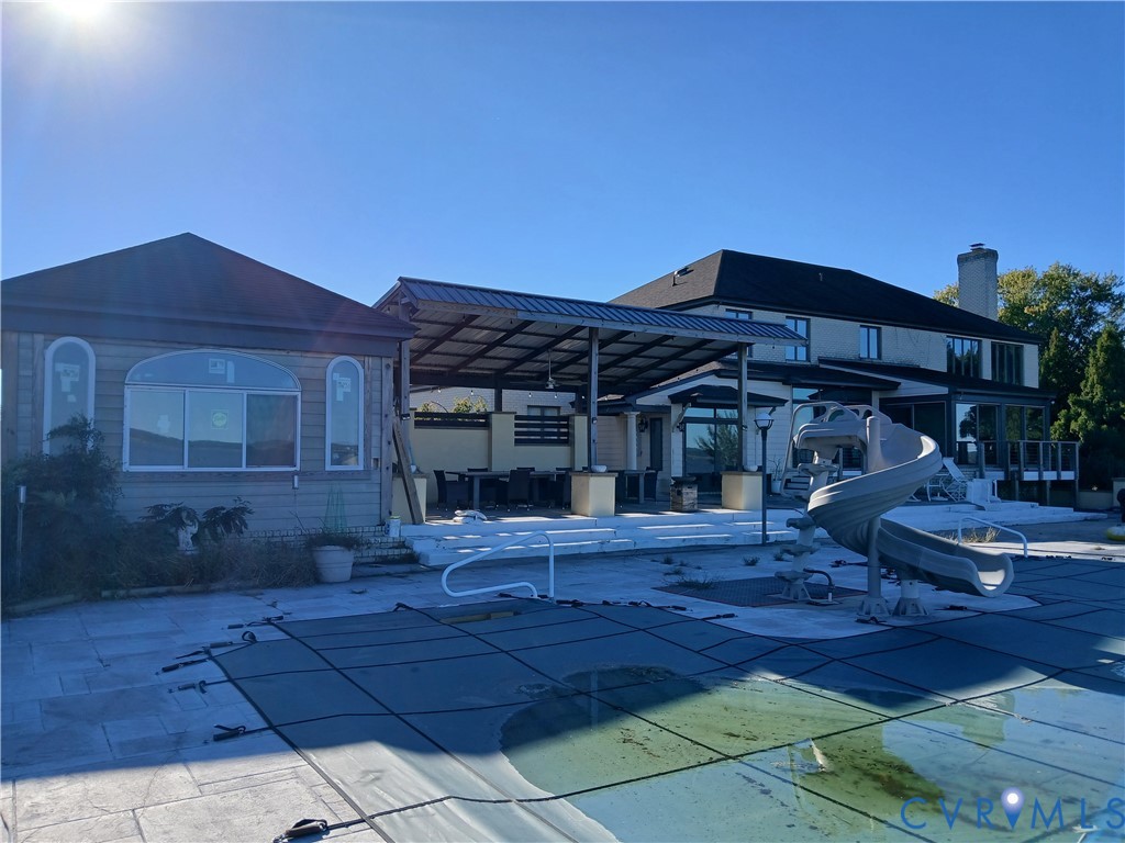 393 Daingerfield Road