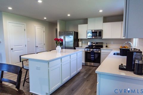Tiny photo for 318 Pointers Drive, West Point, VA 23181 (MLS # 2615199)