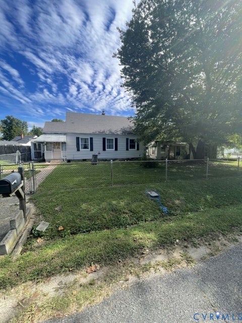 Photo of 6741 Strathmore Road, Chesterfield, VA 23237 (MLS # 2626322)