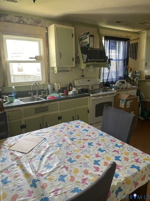 Tiny photo for 6741 Strathmore Road, Chesterfield, VA 23237 (MLS # 2626322)