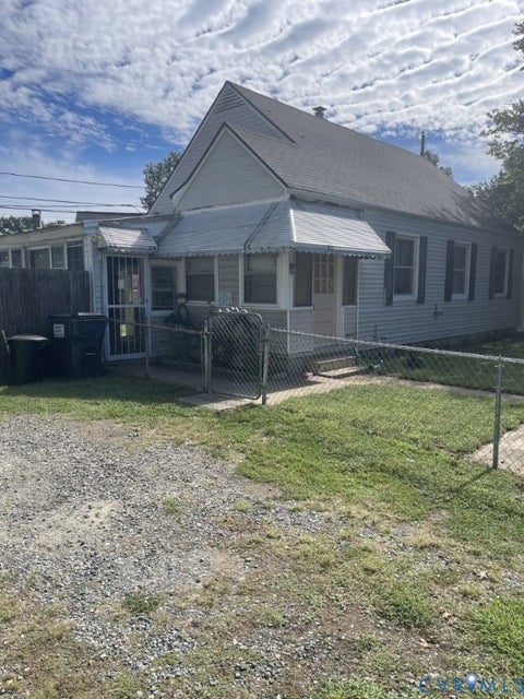 Tiny photo for 6741 Strathmore Road, Chesterfield, VA 23237 (MLS # 2626322)