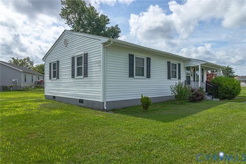 Tiny photo for 1012 Marsh Street, Tappahannock, VA 22560 (MLS # 2619125)