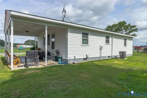 Tiny photo for 1012 Marsh Street, Tappahannock, VA 22560 (MLS # 2619125)