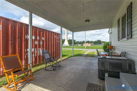 Tiny photo for 1012 Marsh Street, Tappahannock, VA 22560 (MLS # 2619125)
