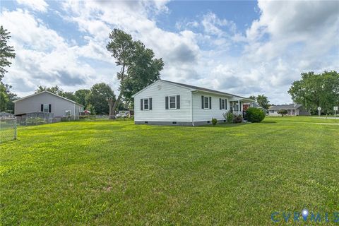 Tiny photo for 1012 Marsh Street, Tappahannock, VA 22560 (MLS # 2619125)