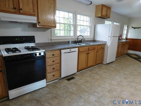 Tiny photo for 838 CRYmes Road, Keysville, VA 23947 (MLS # 2527343)