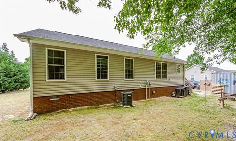 Tiny photo for 4201 Kenneth Drive, North Dinwiddie, VA 23803 (MLS # 2611507)