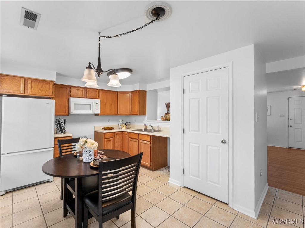 Henrico, Virginia 23294, United States, 3 Bedrooms Bedrooms, ,2 BathroomsBathrooms,Residential,Active,98190