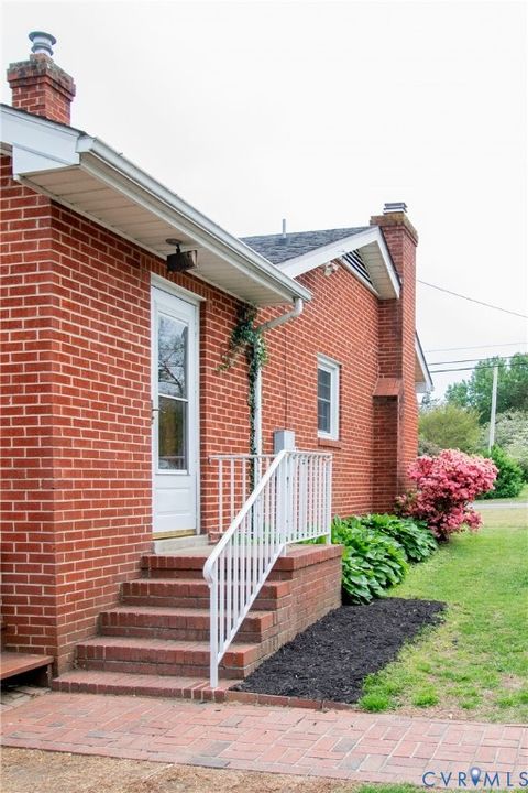 Tiny photo for 8004 Arnoka Road, Mechanicsville, VA 23111 (MLS # 2609243)