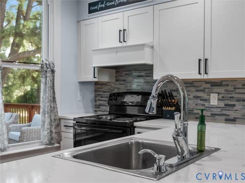 Tiny photo for 100 Indian Oak Avenue, Crewe, VA 23930 (MLS # 2621650)