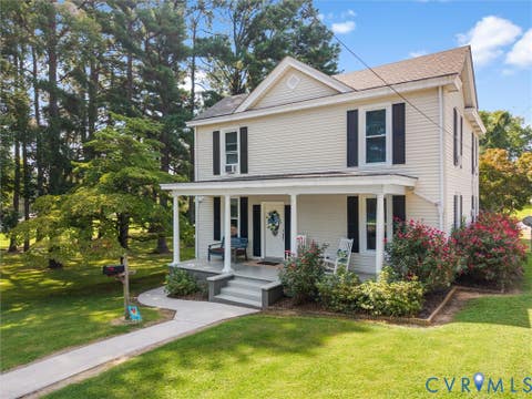 Photo of 100 Indian Oak Avenue, Crewe, VA 23930 (MLS # 2621650)
