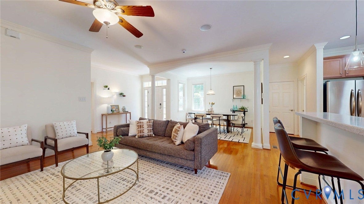 9037 Amberhill Loop